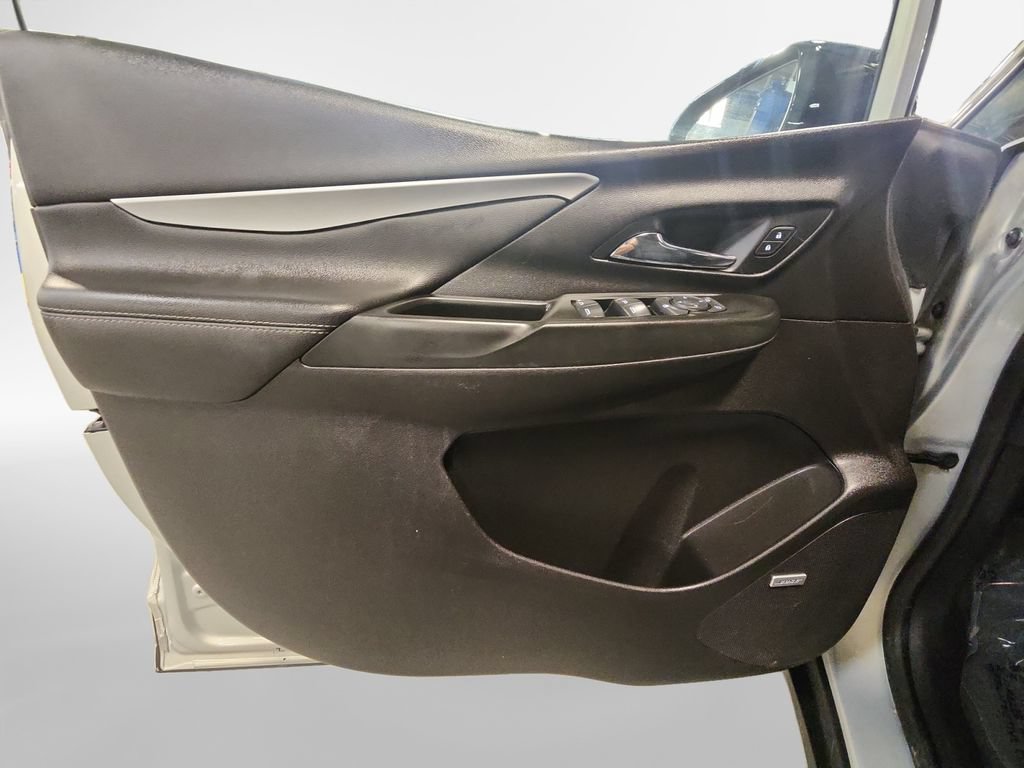 Used 2022 Chevrolet Bolt LT w/ Infotainment Package FWD image 15