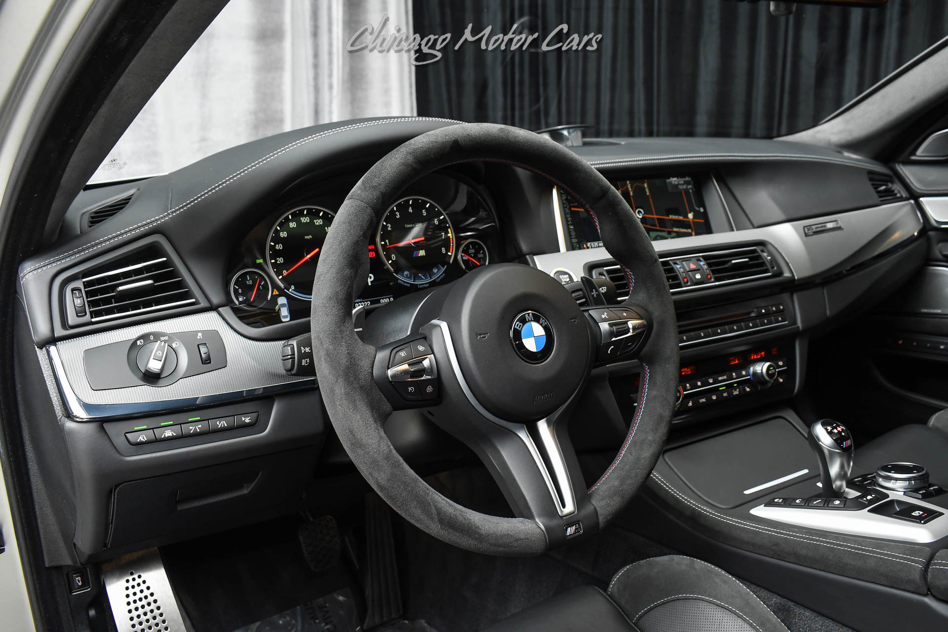 Used 2015 BMW M5 RWD image 8