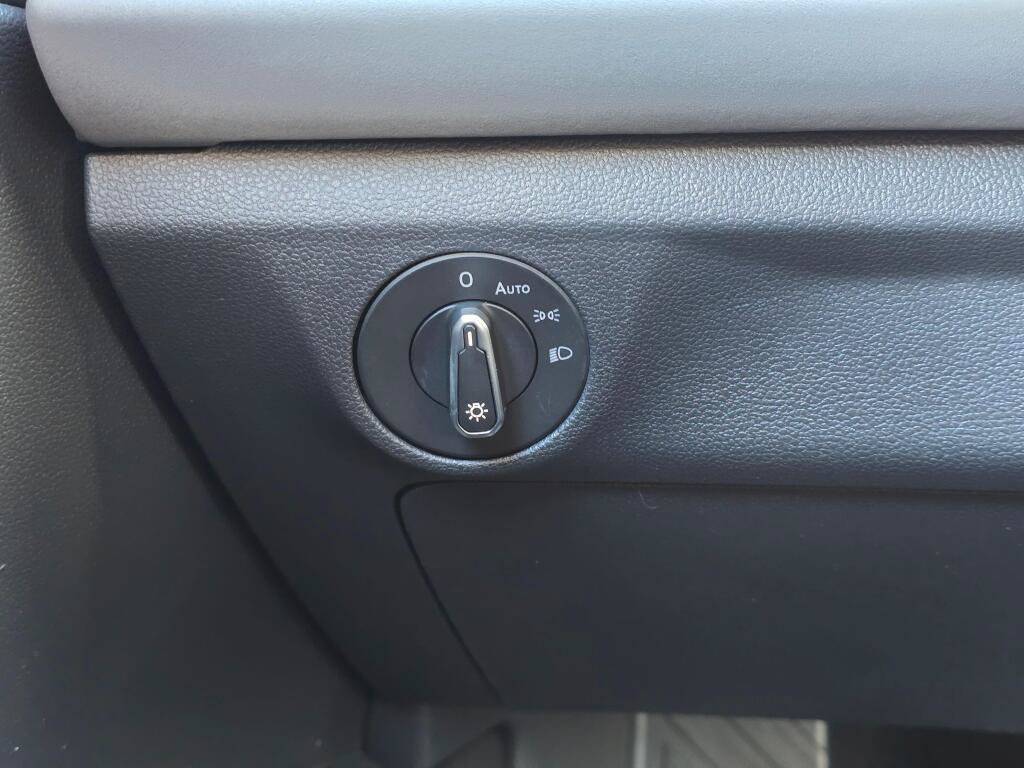 New 2026 Volkswagen Jetta SE FWD image 25