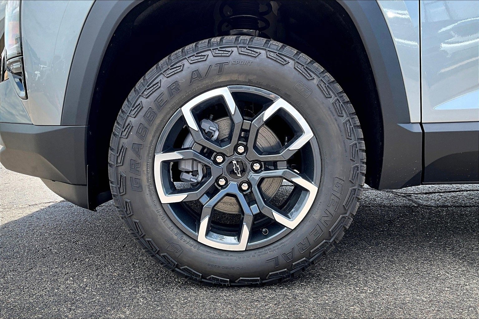 New 2026 Chevrolet Equinox ACTIV w/ Convenience Package III image 12