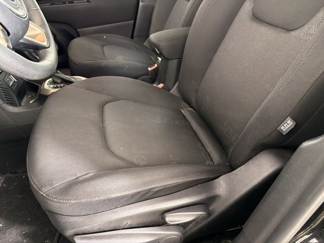 Used 2016 Jeep Renegade Sport w/ Power & Air Group FWD image 21