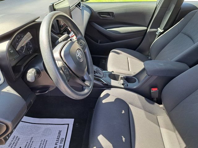 Used 2024 Toyota Corolla LE FWD image 31