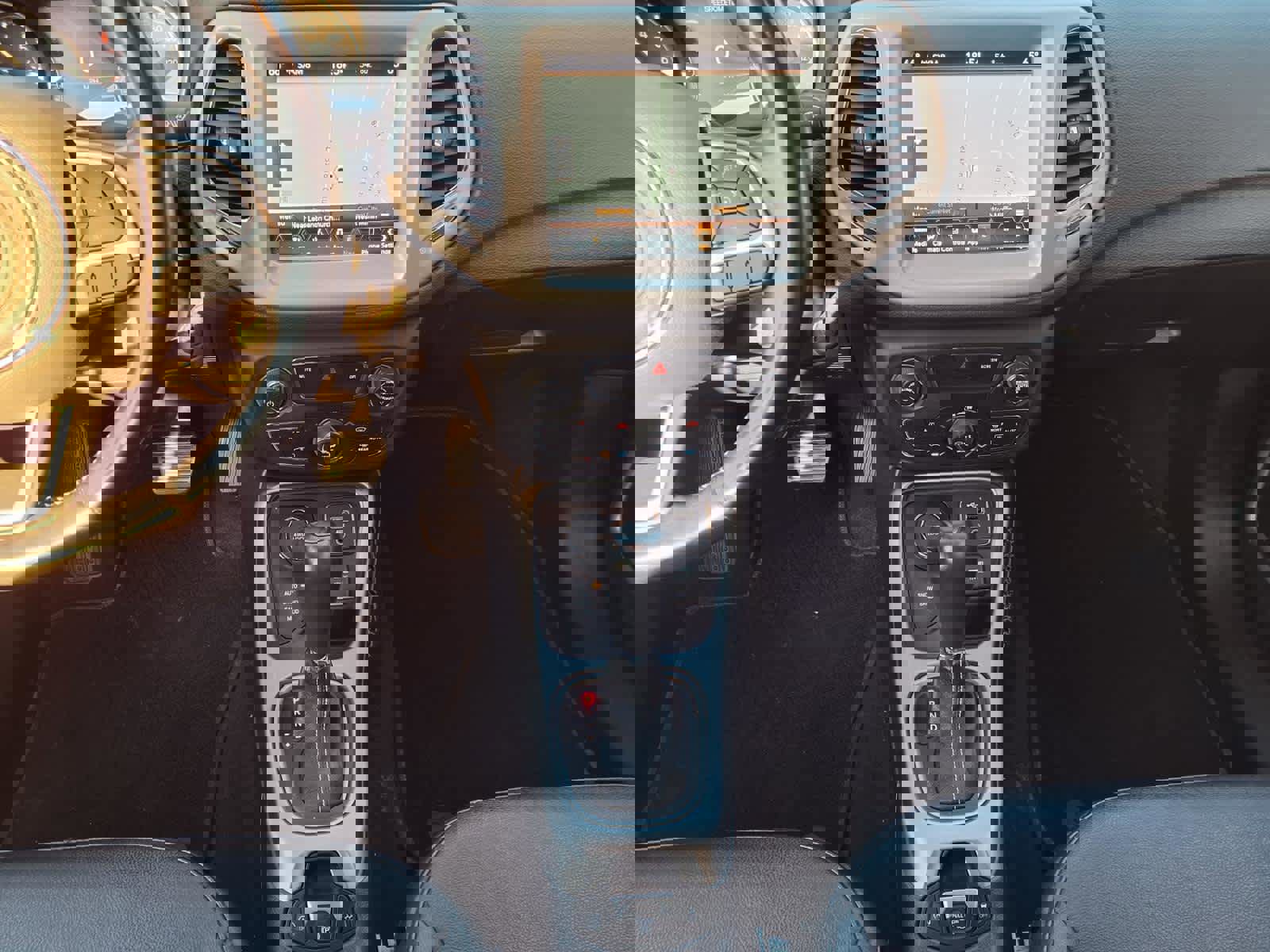 Used 2021 Jeep Compass Latitude AWD/4WD image 13