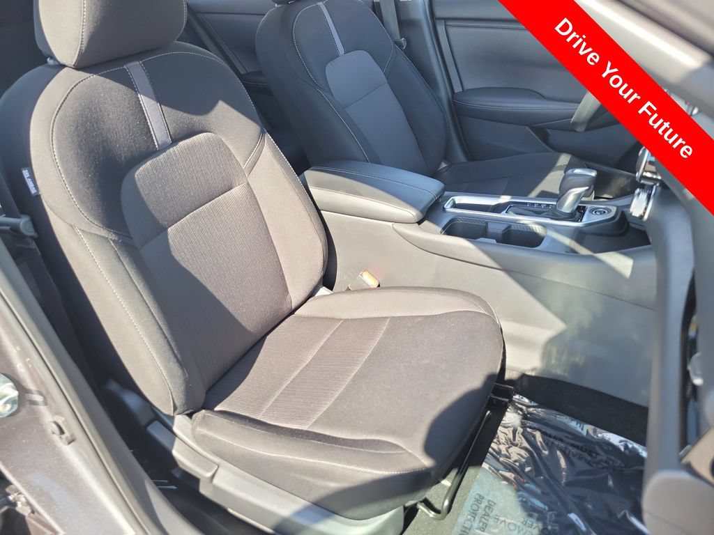 Used 2025 Nissan Sentra SV FWD image 20