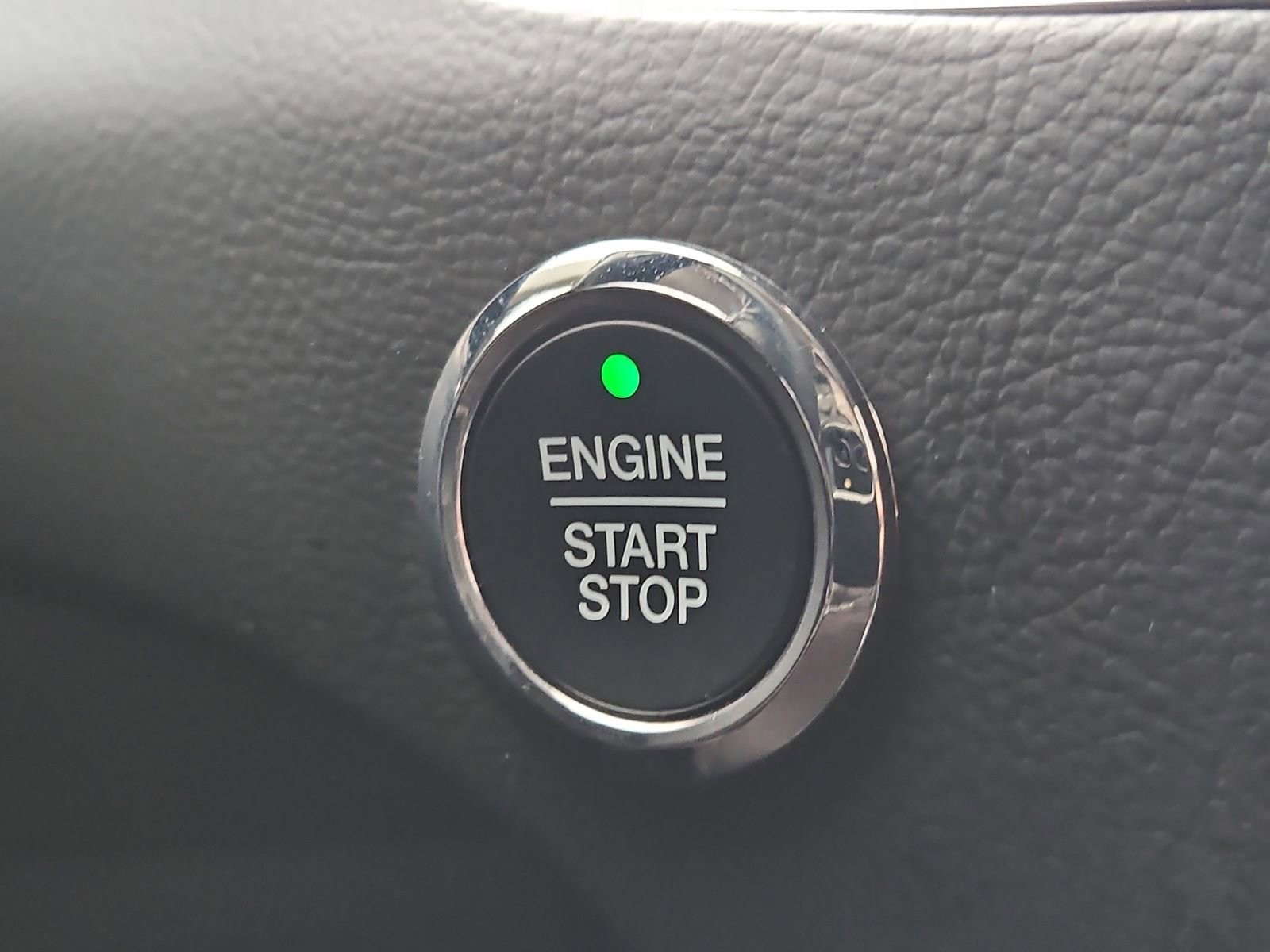 Used 2023 Ford Edge Titanium image 24