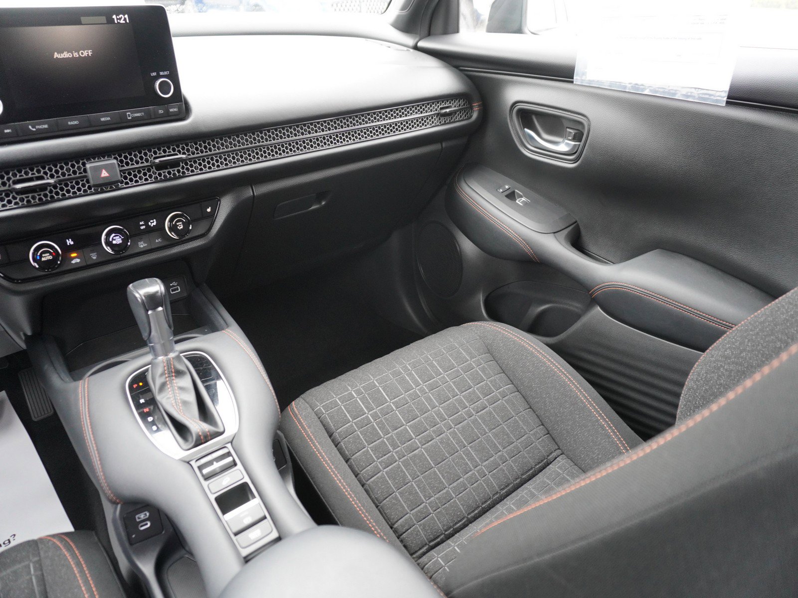 Used 2024 Honda HR-V Sport image 16