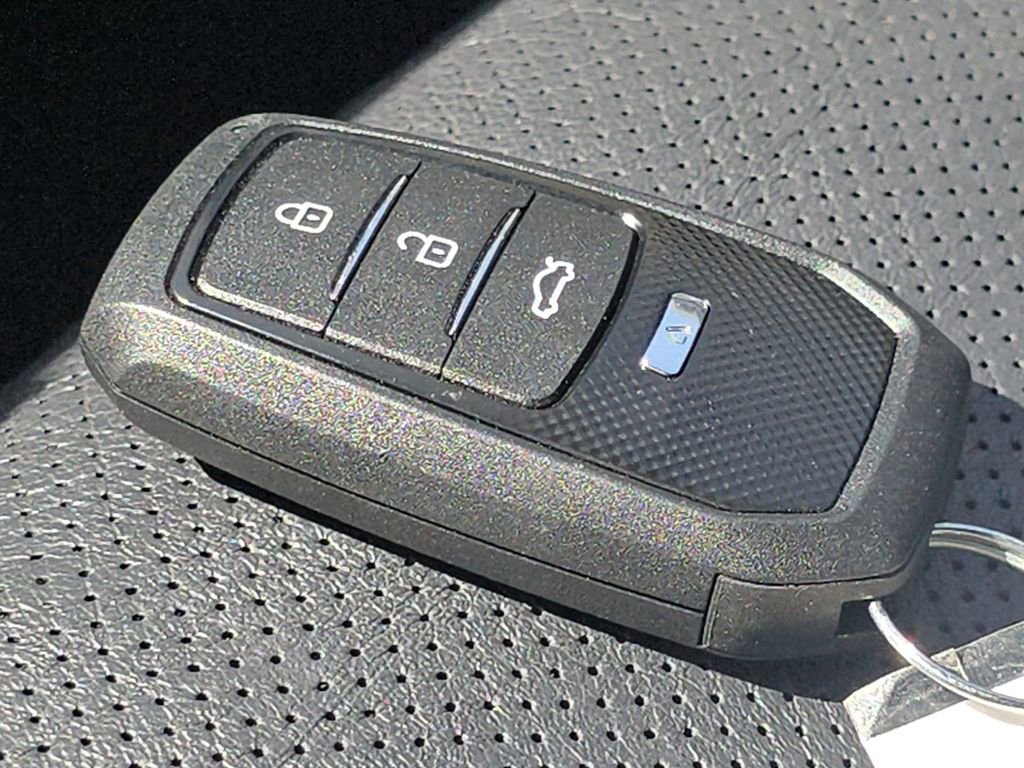 Used 2022 Subaru Ascent Limited w/ Technology Package image 39