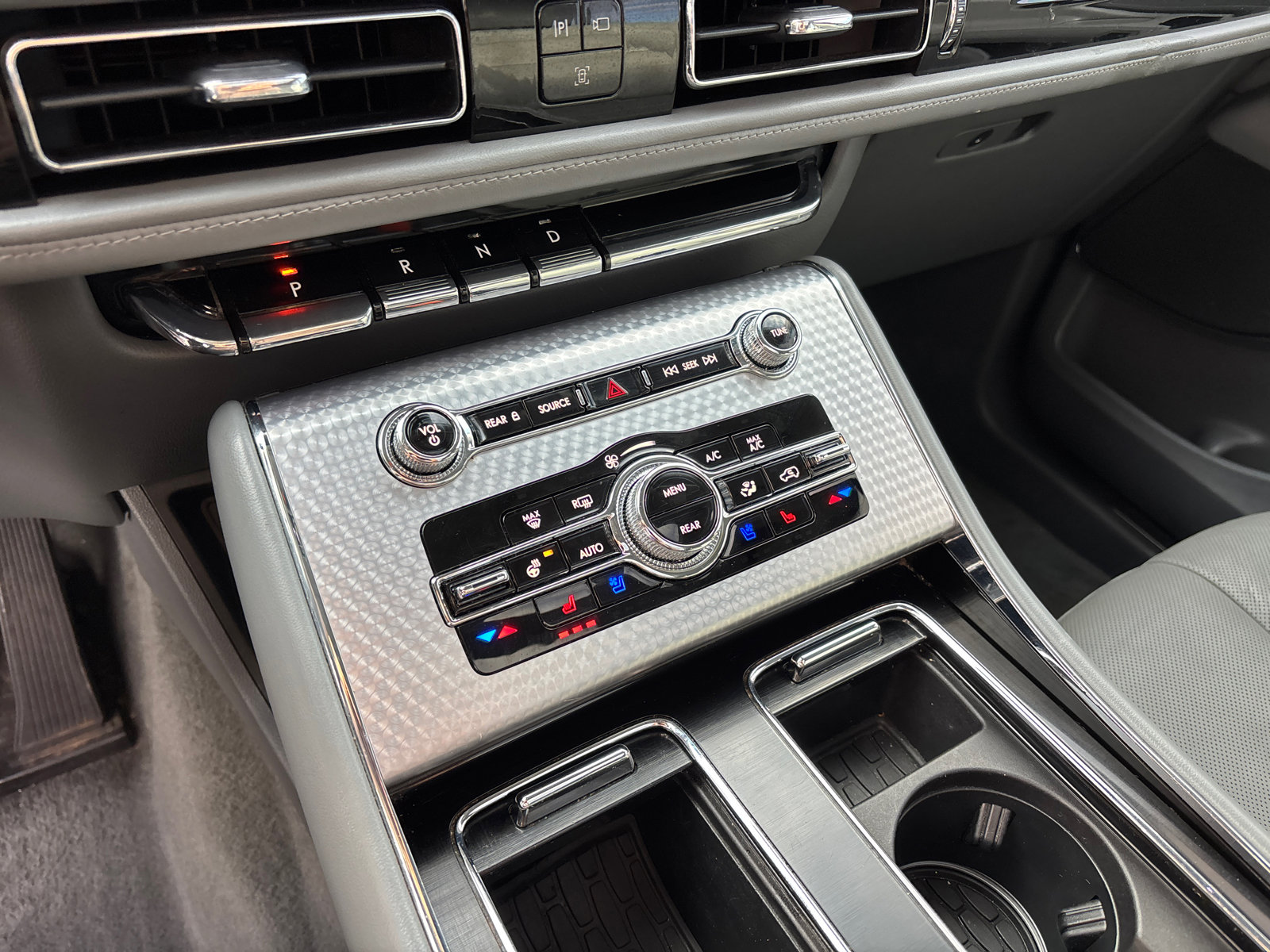 Used 2021 Lincoln Aviator Grand Touring w/ Elements Package Plus image 24