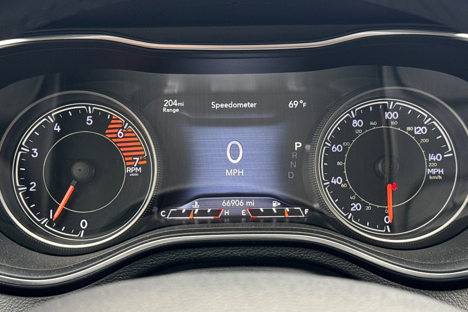 Used 2019 Jeep Cherokee Limited w/ Luxury Group image 11
