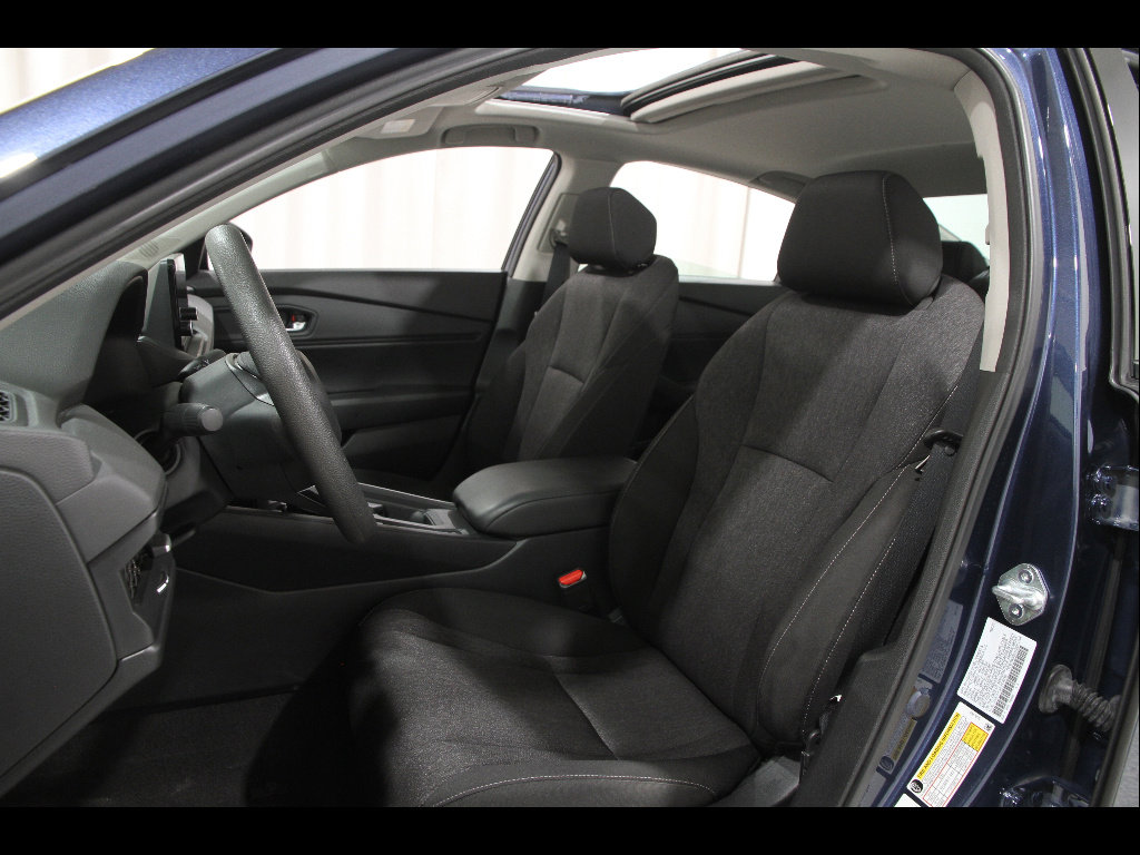 Used 2023 Honda Accord EX image 5