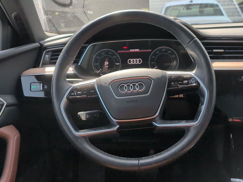 Used 2024 Audi Q8 e-tron Premium Plus w/ Premium Plus Package AWD/4WD image 9