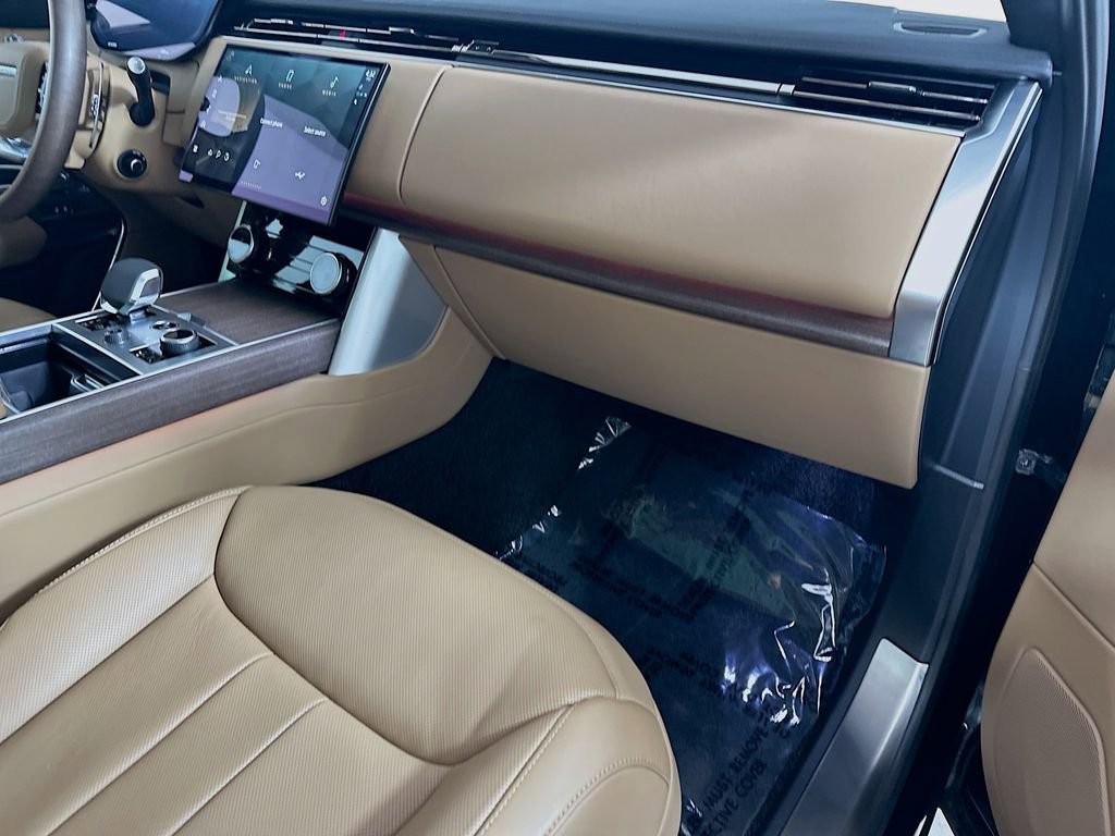Used 2023 Land Rover Range Rover SE image 31