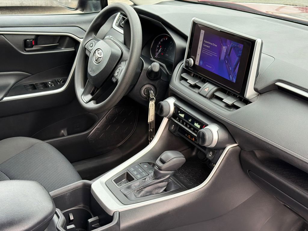 Used 2023 Toyota RAV4 LE image 10