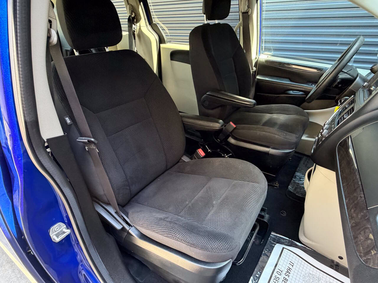 Used 2018 Dodge Grand Caravan SE w/ Power Convenience Group I FWD image 30