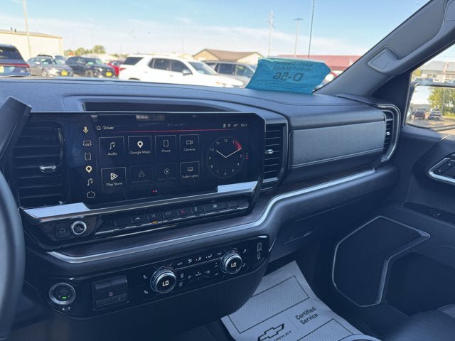 Used 2026 GMC Sierra 1500 SLT AWD/4WD image 16