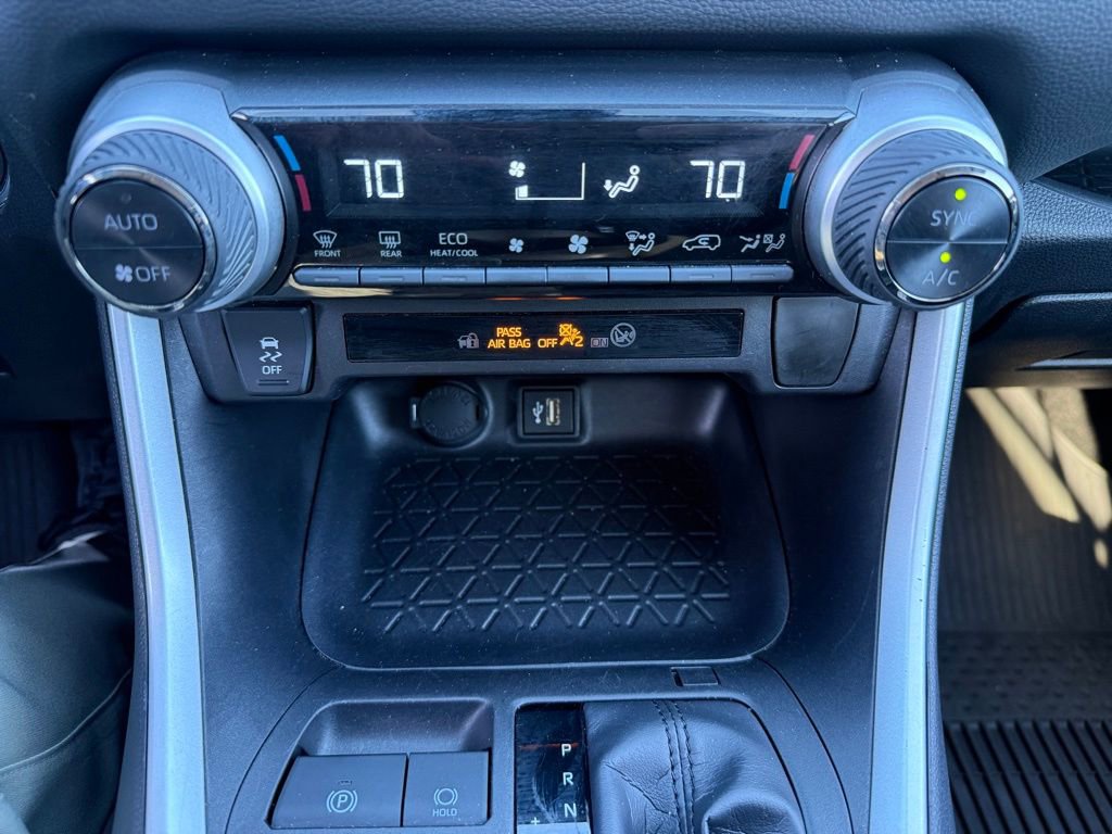 Certified 2025 Toyota RAV4 XLE AWD/4WD image 25