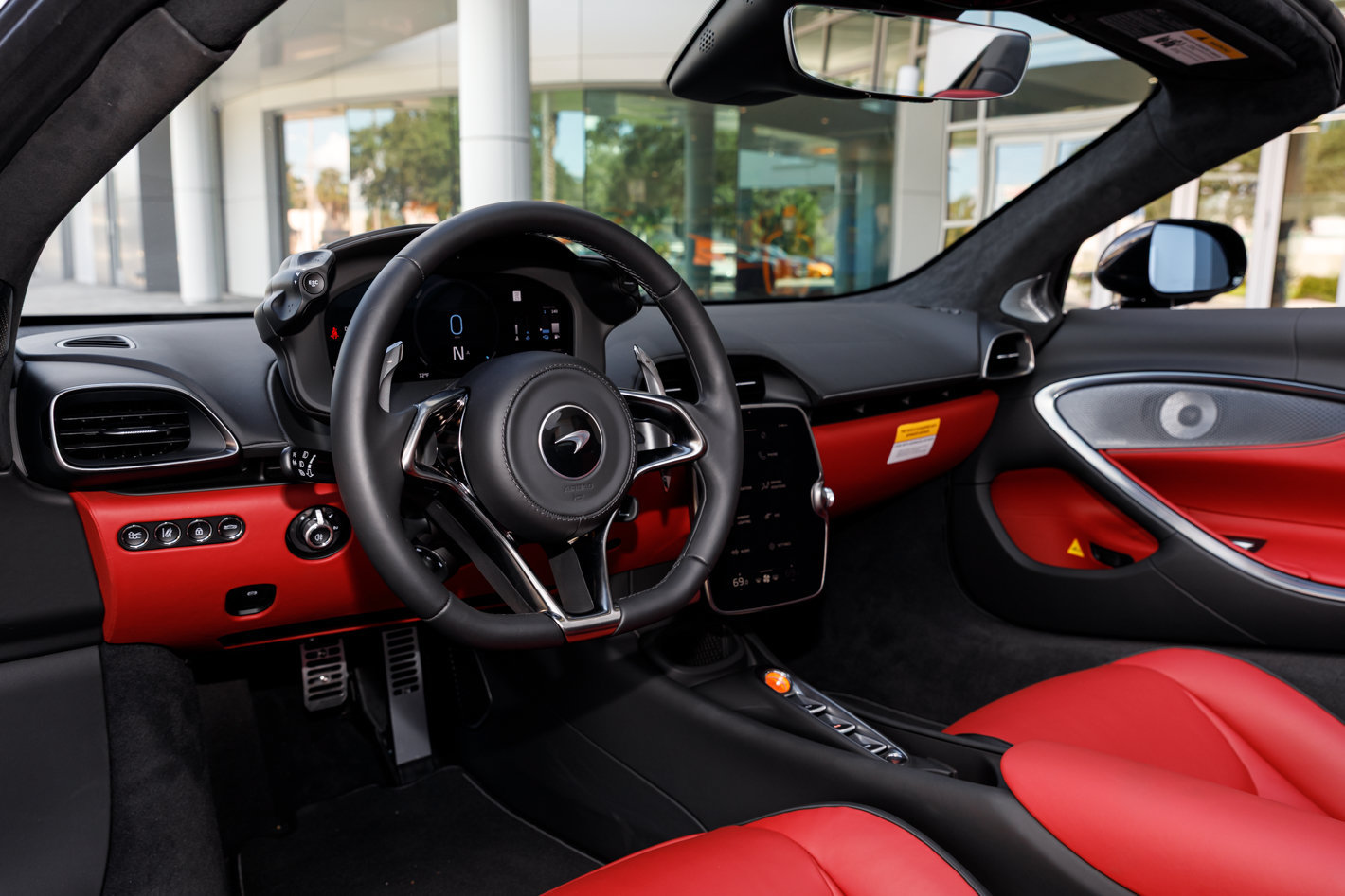 Used 2026 McLaren Artura Spider RWD image 46
