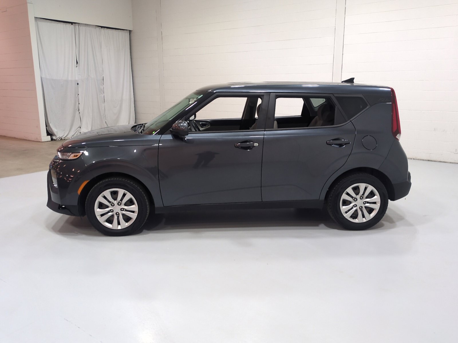 Used 2020 Kia Soul LX FWD image 5