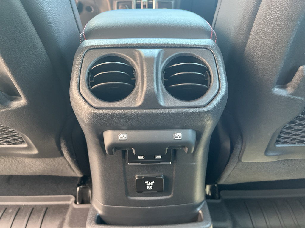 Certified 2022 Jeep Wrangler Unlimited Rubicon w/ LED Lighting Group AWD/4WD image 26
