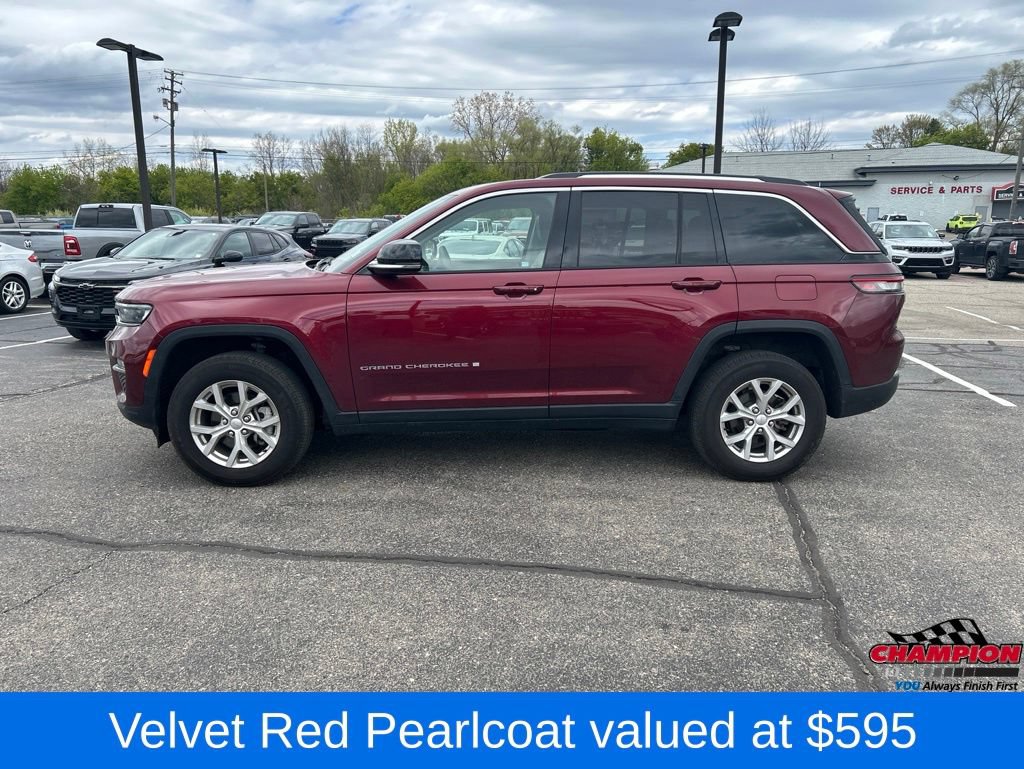 Used 2023 Jeep Grand Cherokee Limited AWD/4WD image 2