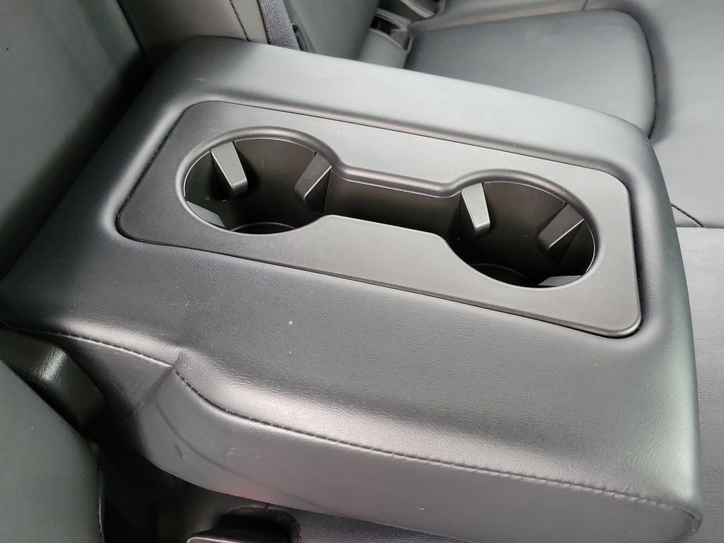 Used 2024 Nissan Armada SV image 24