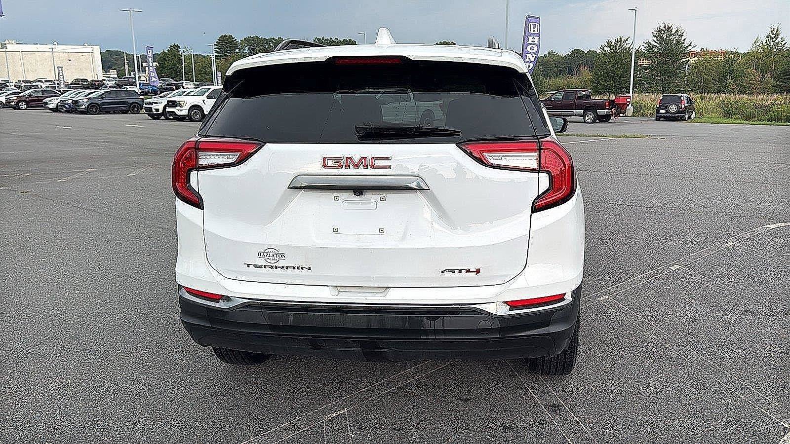 Used 2022 GMC Terrain AT4 AWD/4WD image 7