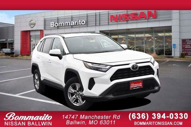 Used 2025 Toyota RAV4 XLE image 1