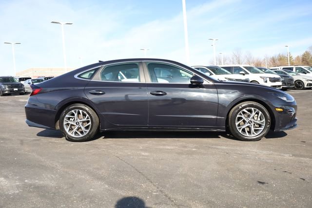 Used 2023 Hyundai Sonata SEL image 3