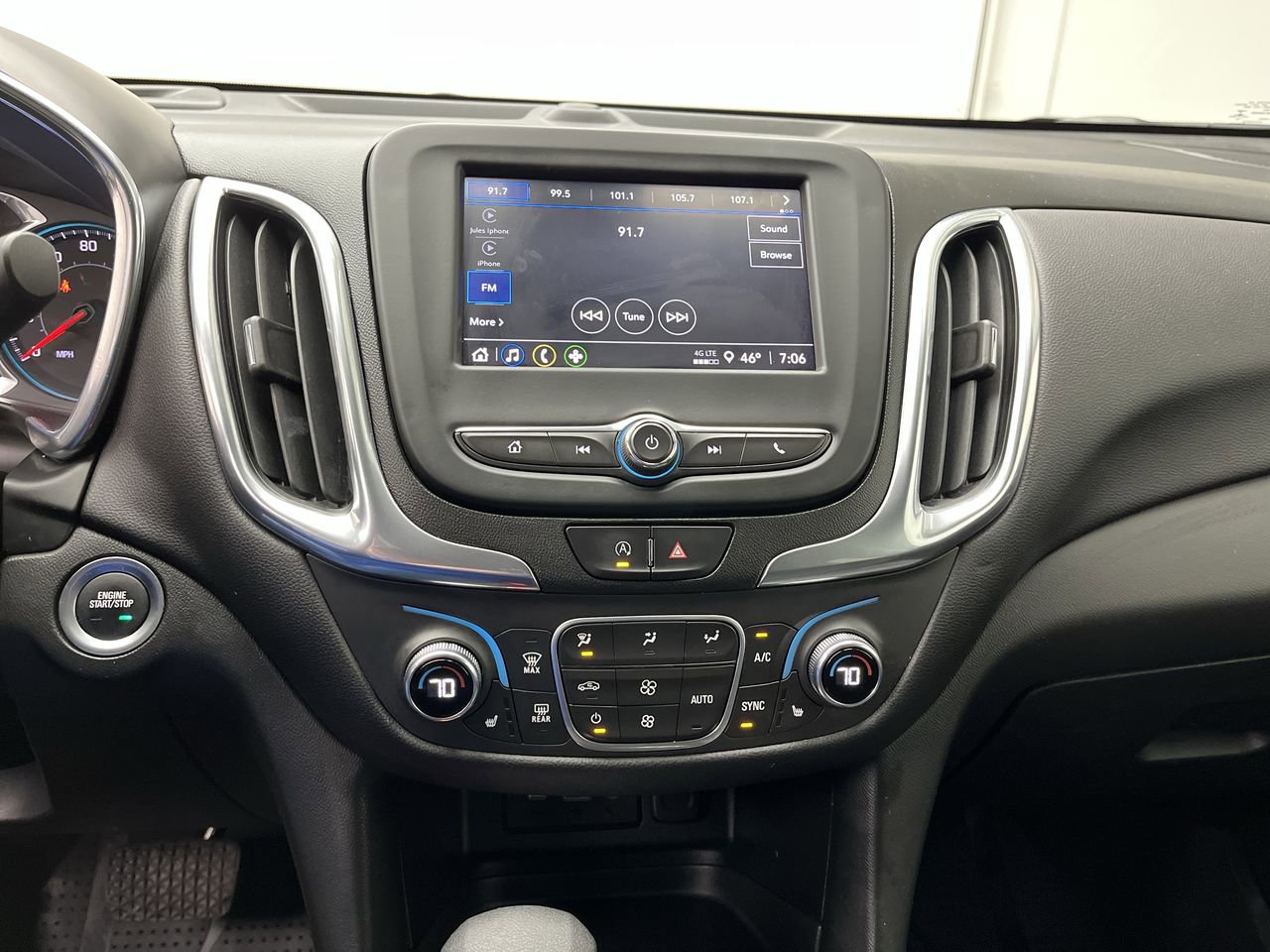 Used 2022 Chevrolet Equinox LT AWD/4WD image 16
