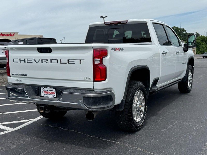 Used 2024 Chevrolet Silverado 3500 LTZ w/ LTZ Premium Package AWD/4WD image 3