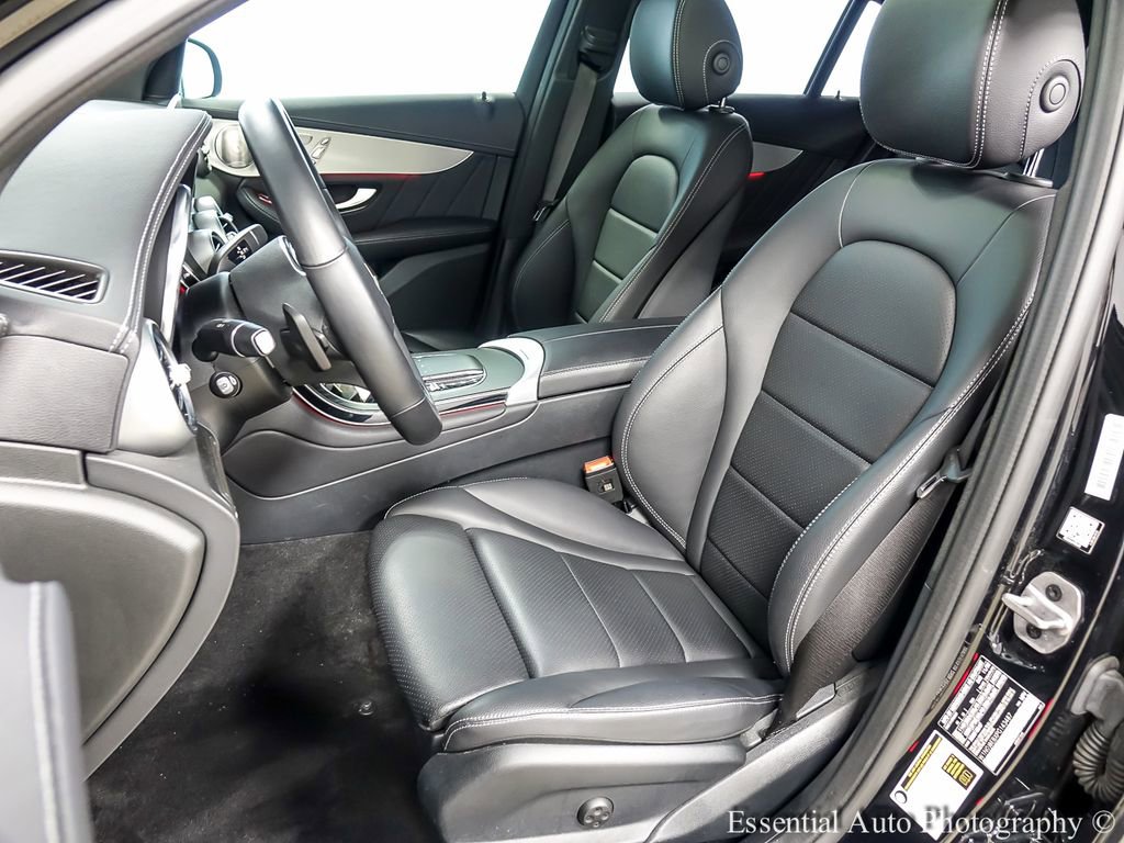 Used 2023 Mercedes-Benz GLC 300 4MATIC Coupe image 9