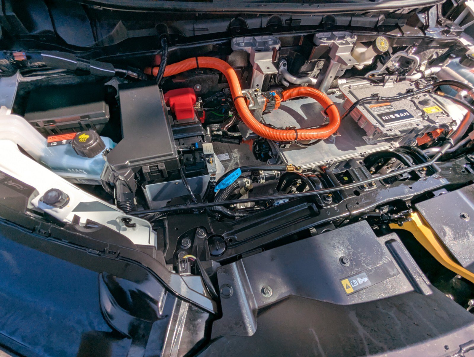 Certified 2025 Nissan Ariya AWD image 23