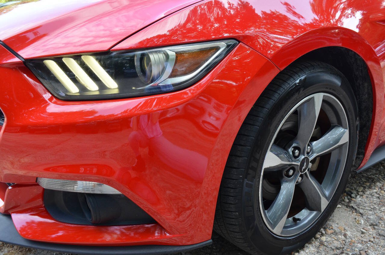 Used 2016 Ford Mustang Convertible w/ Equipment Group 051A RWD image 19
