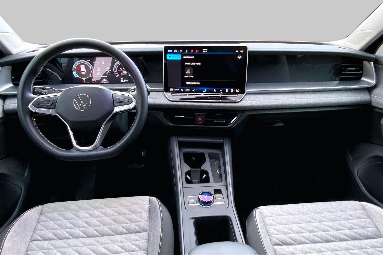 Used 2026 Volkswagen Tiguan S FWD image 15
