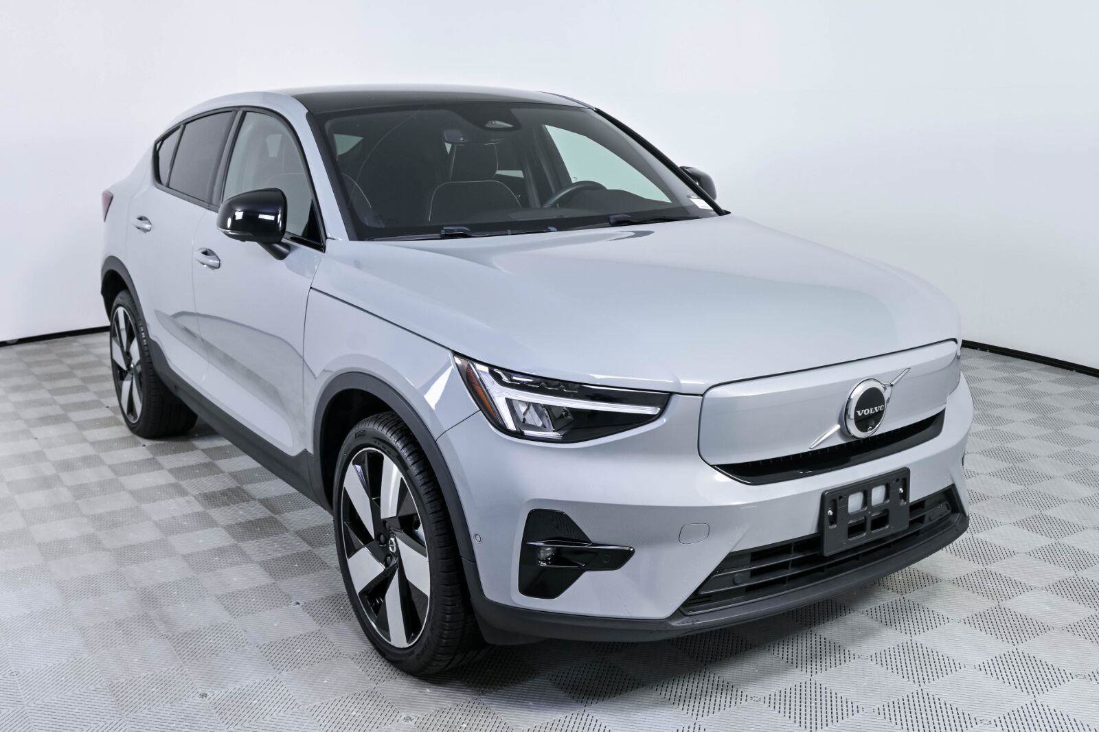 Certified 2024 Volvo C40 P8 Recharge Plus w/ Climate Package AWD/4WD image 25