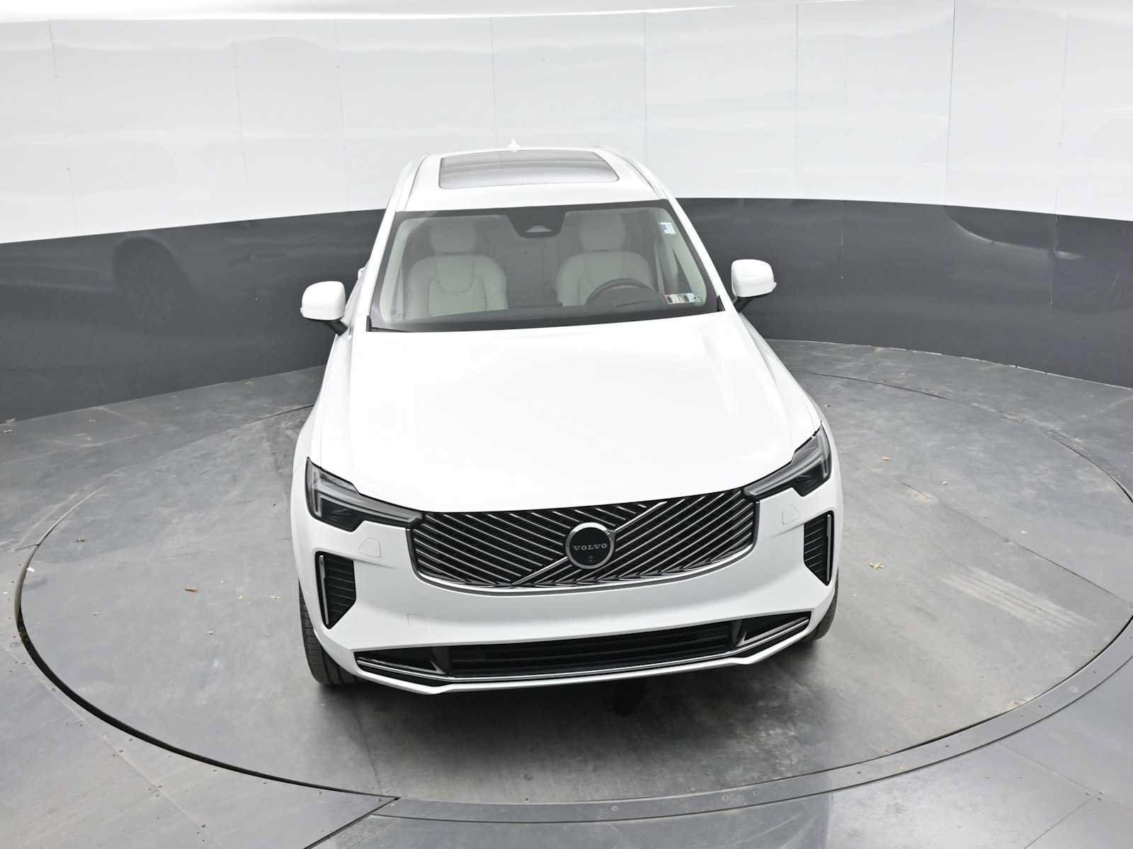 Used 2026 Volvo XC90 B6 Ultra w/ Protection Package AWD/4WD image 32
