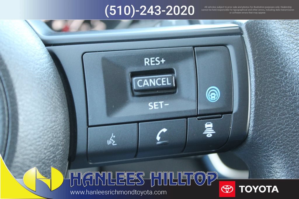 Used 2024 Nissan Rogue SV AWD/4WD image 30