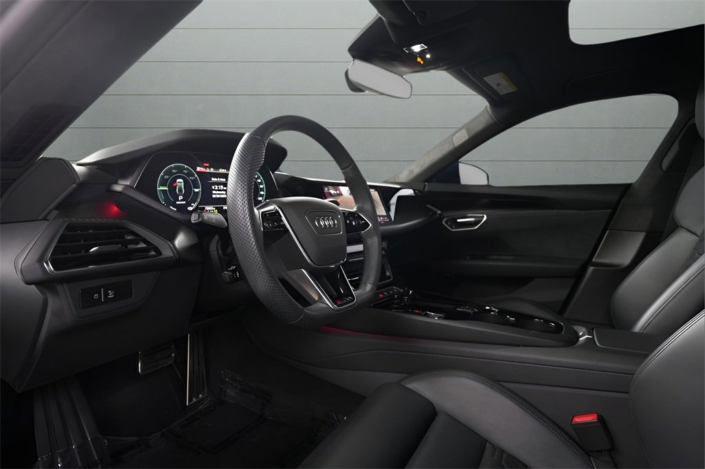 Used 2024 Audi RS e-tron GT image 20