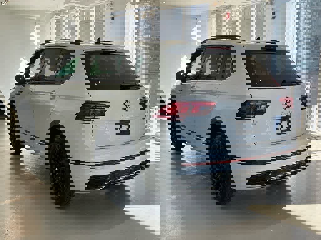 Certified 2023 Volkswagen Tiguan SE R-Line image 6
