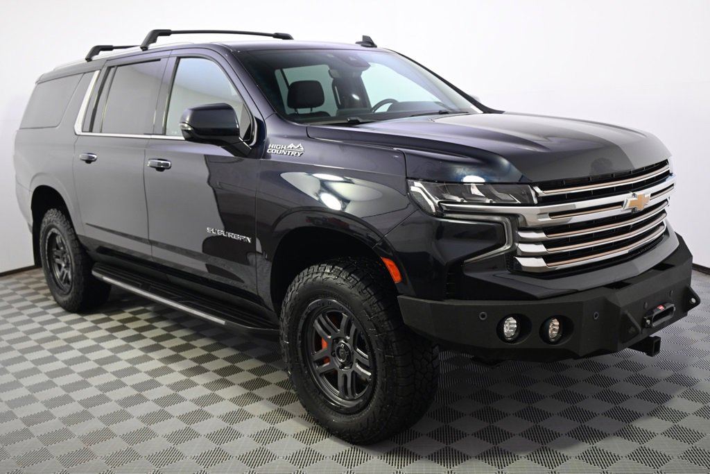 Used 2023 Chevrolet Suburban High Country image 8