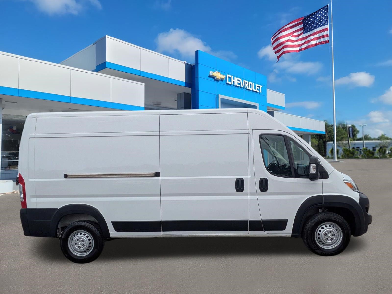 Used 2025 RAM ProMaster 2500 w/ Convenience Group FWD image 2