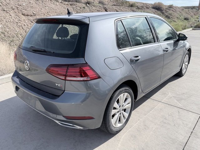 Used 2018 Volkswagen Golf SE image 8