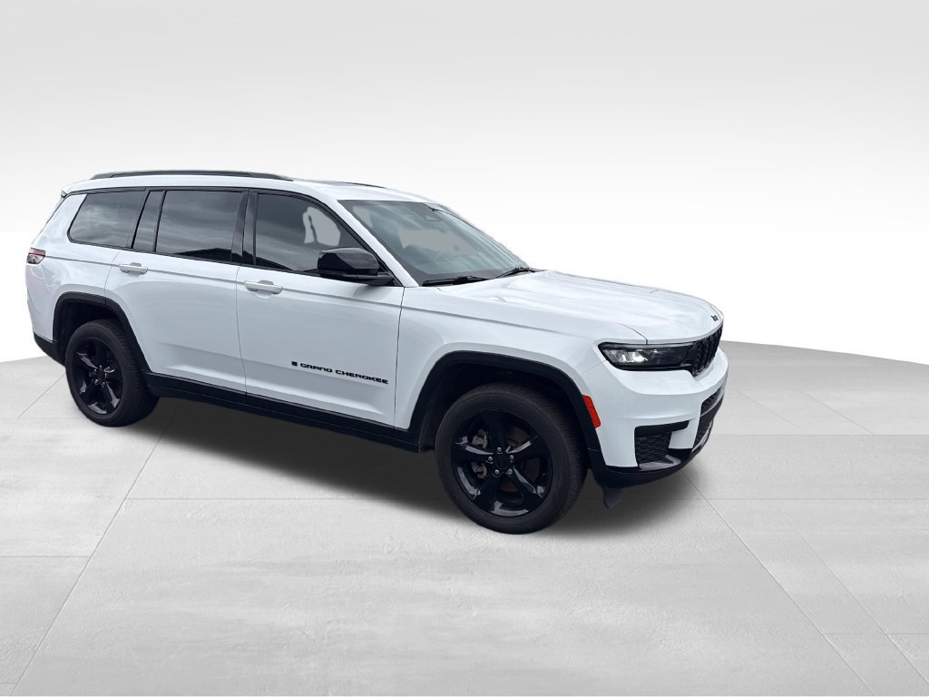 Used 2024 Jeep Grand Cherokee L Altitude AWD/4WD image 8