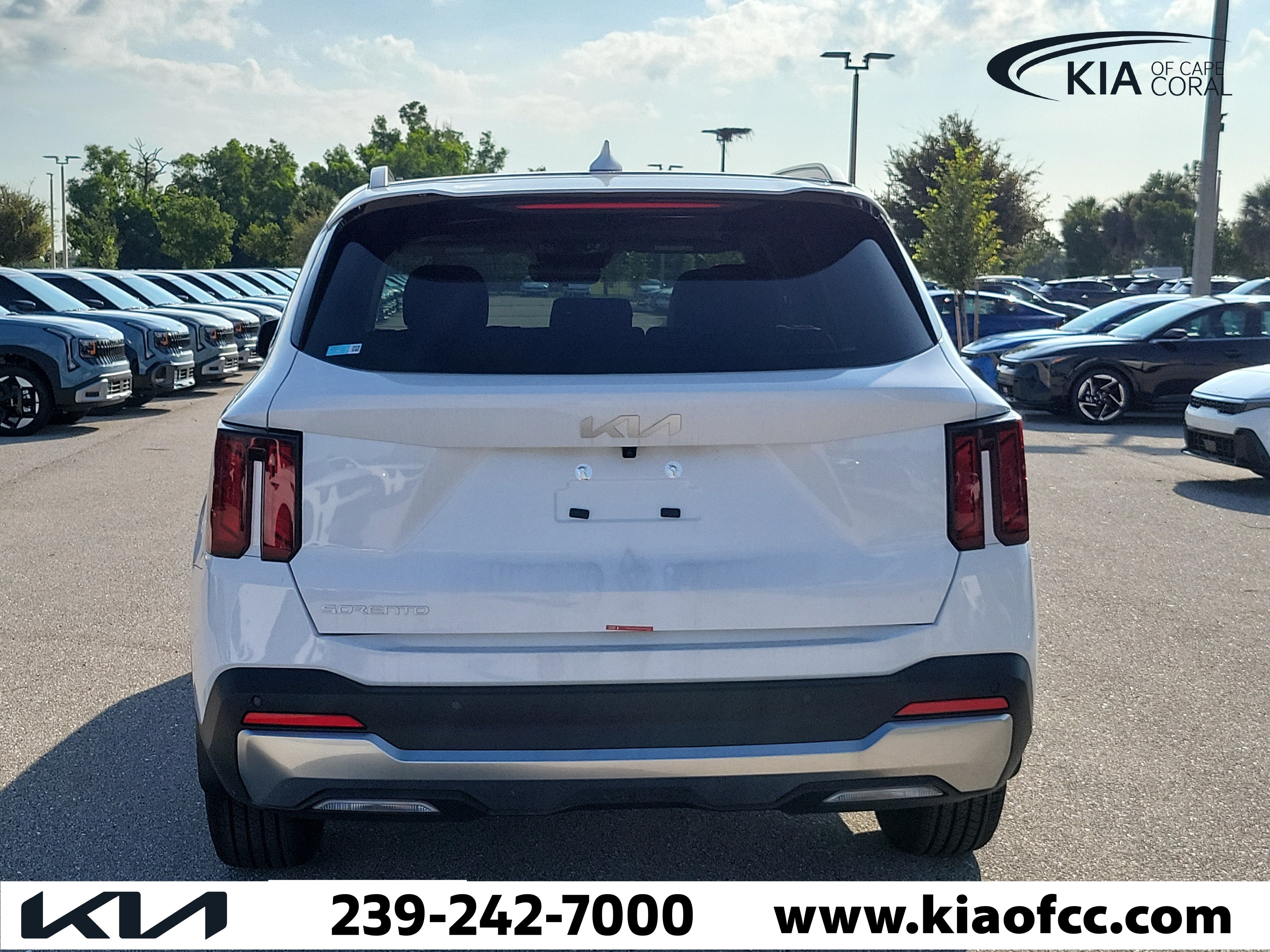 New 2026 Kia Sorento S w/ S Panoramic Sunroof Package FWD image 5