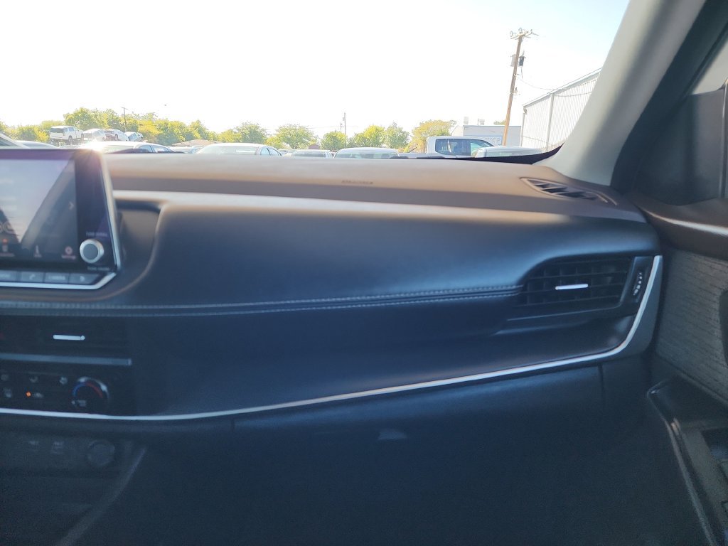 Used 2023 Nissan Rogue S FWD image 32