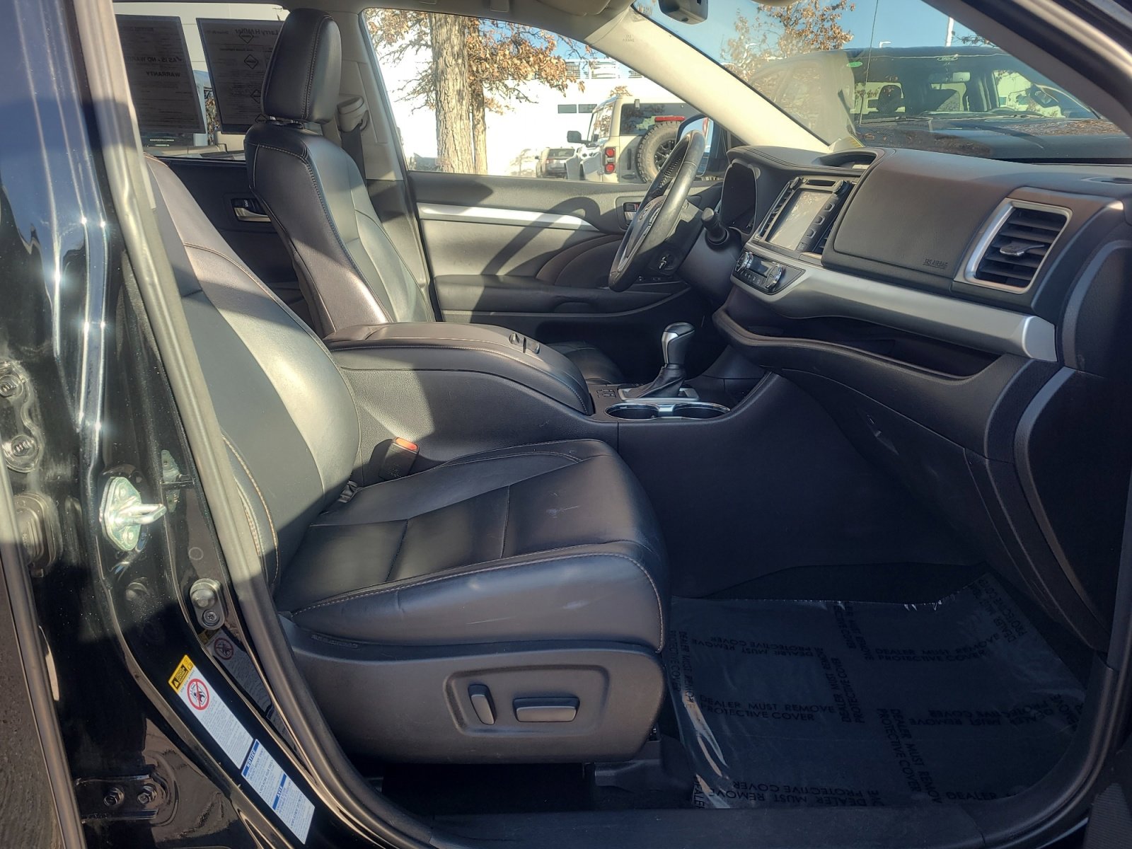 Used 2018 Toyota Highlander XLE image 19