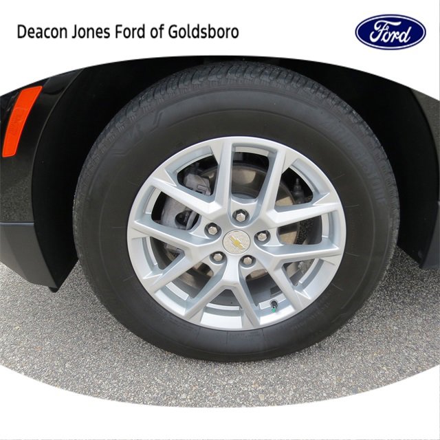 Used 2023 Chevrolet Equinox LT w/ Driver Convenience Package image 5