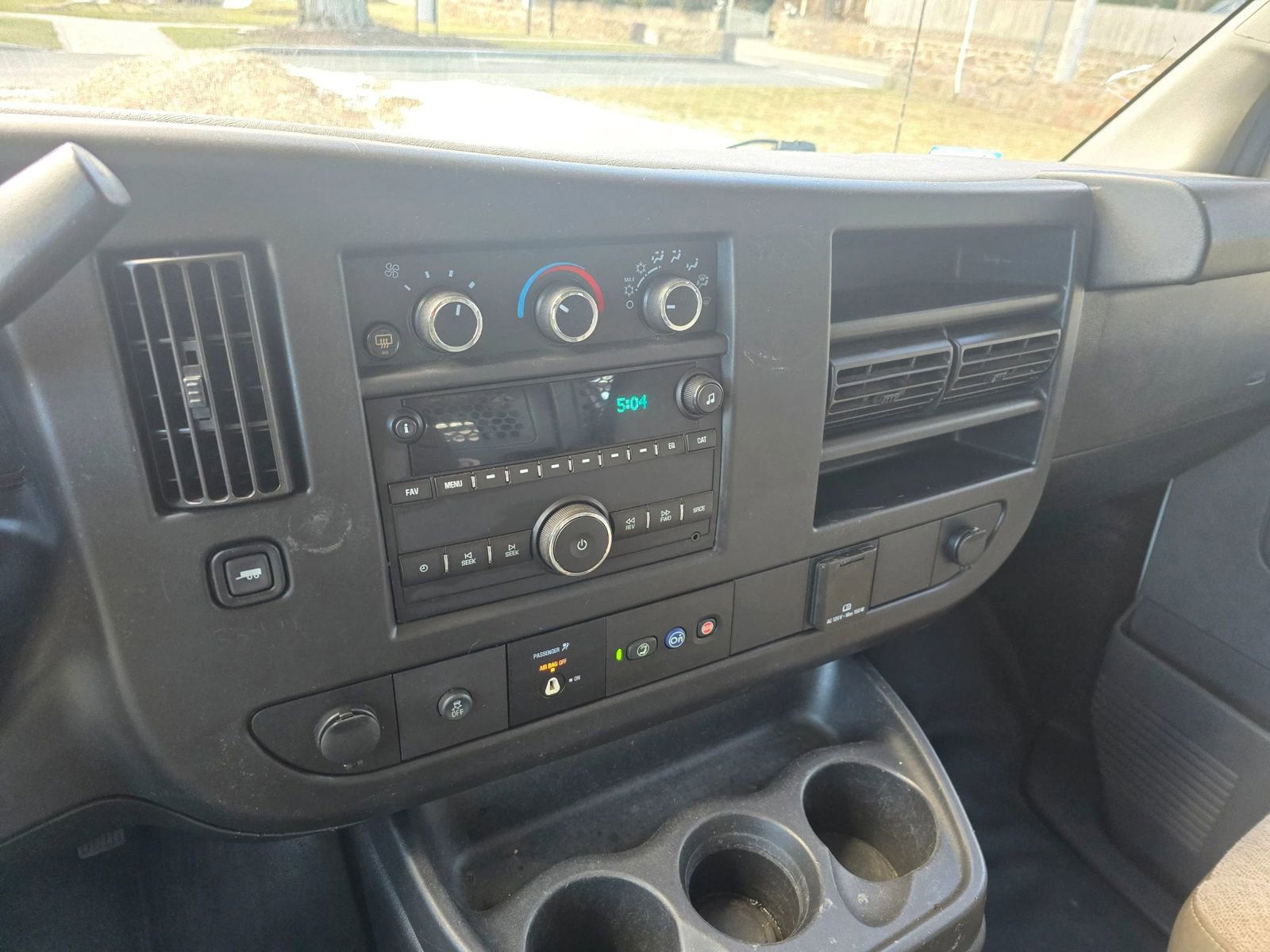 Used 2019 Chevrolet Express 3500 RWD image 15