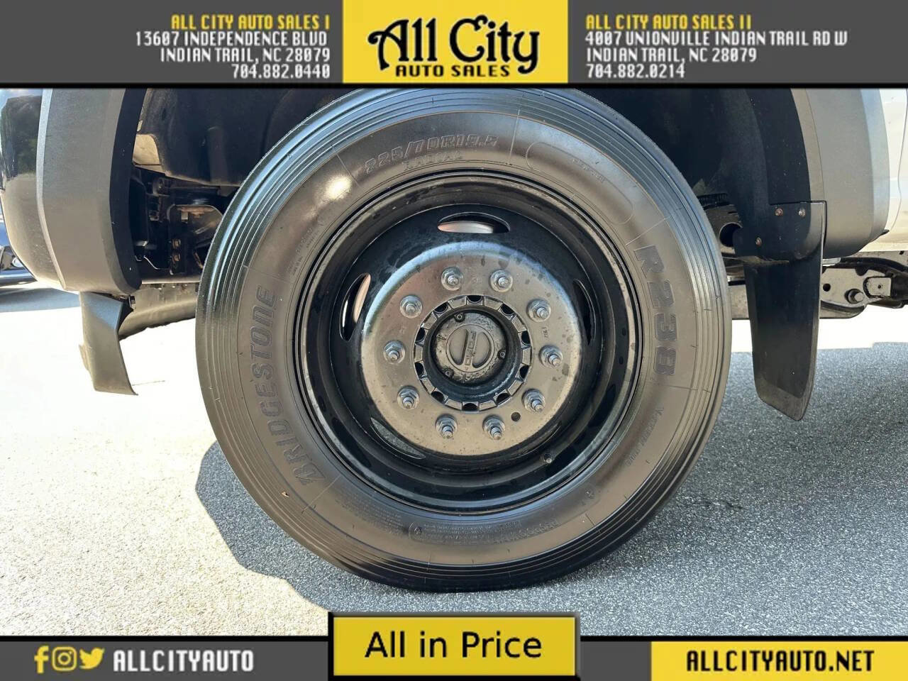 Used 2017 Ford F550 4x4 Crew Cab Super Duty image 12