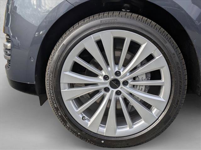 New 2026 Land Rover Range Rover Long Wheelbase SE image 10